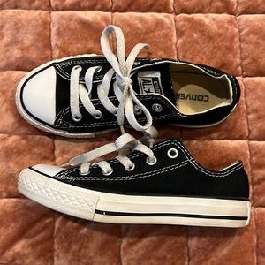 Kids converse size 12.5